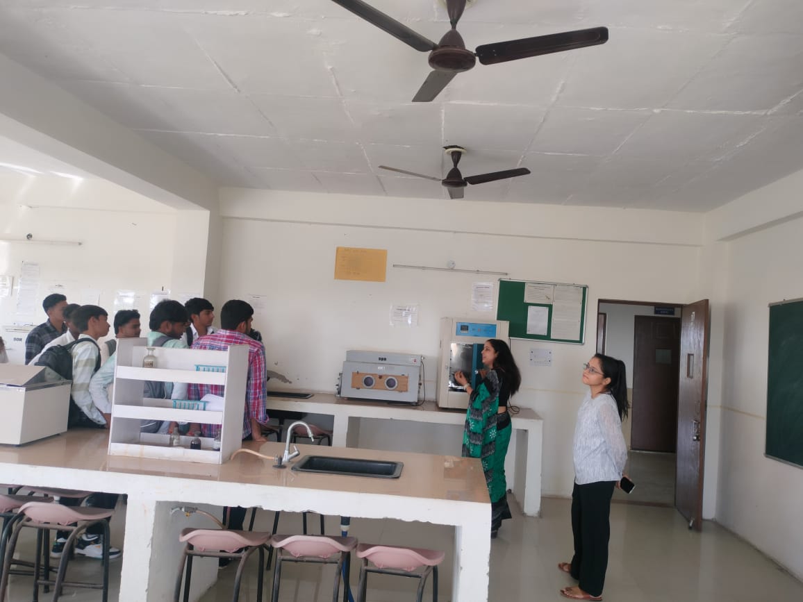 WhatsApp Image 2025-09-24 at 13.28.23 (2)